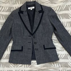 Jones Studio Women’s Jacket / Blazer - navy, size 4 - never worn - w/tags - $30