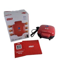 DASH Mini Dog Treat Maker Nonstick- Red  - NewDASH Mini Dog Treat Maker Nonstick- Red  - New