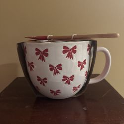 NWT Holiday Time 2-Piece Bow Glazed Stoneware Batter Bowl w/handle & Spatula Set