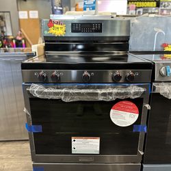 Gas & Electric Stoves Available Read Description