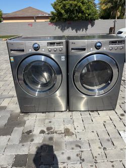 LG Gas Washer and Dryer Set