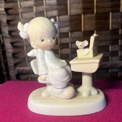 Precious Moments- Love Is Sharing