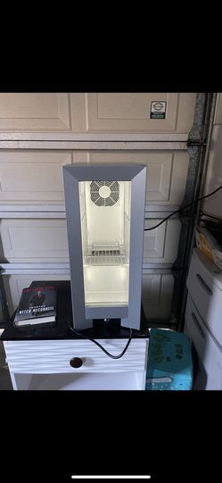 Red Bull Small Vertical Backbar Cooler With LED