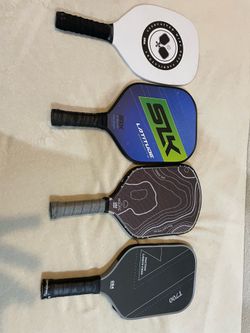 5 Pickle Ball Paddles & a Like New Bag $50