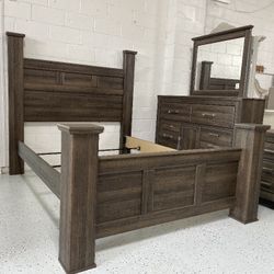New Queen Bed frame with dresser and mirror and 1 nightstand 🚚 we can deliver 🚚
