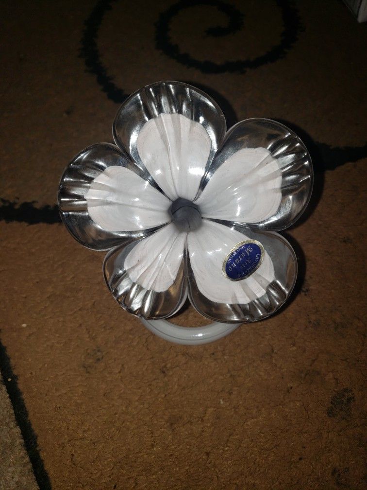 Murano Lavorazione Arte Pinkish White Swirl Art Glass Flower Bud Vase Original Sticker