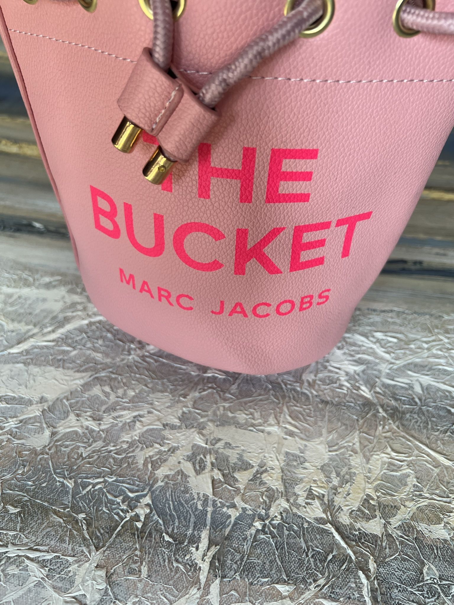 Marc Jacob bucket 