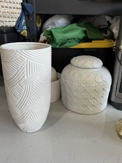 Large Accessories And Decor.  Gorgeous Pieces Gold And Glass Interior Designer Warehouse Sale 