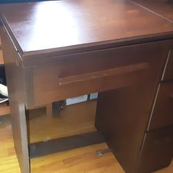 1951 Singer Model 15-91 Sewing Machine In Original Cabinet