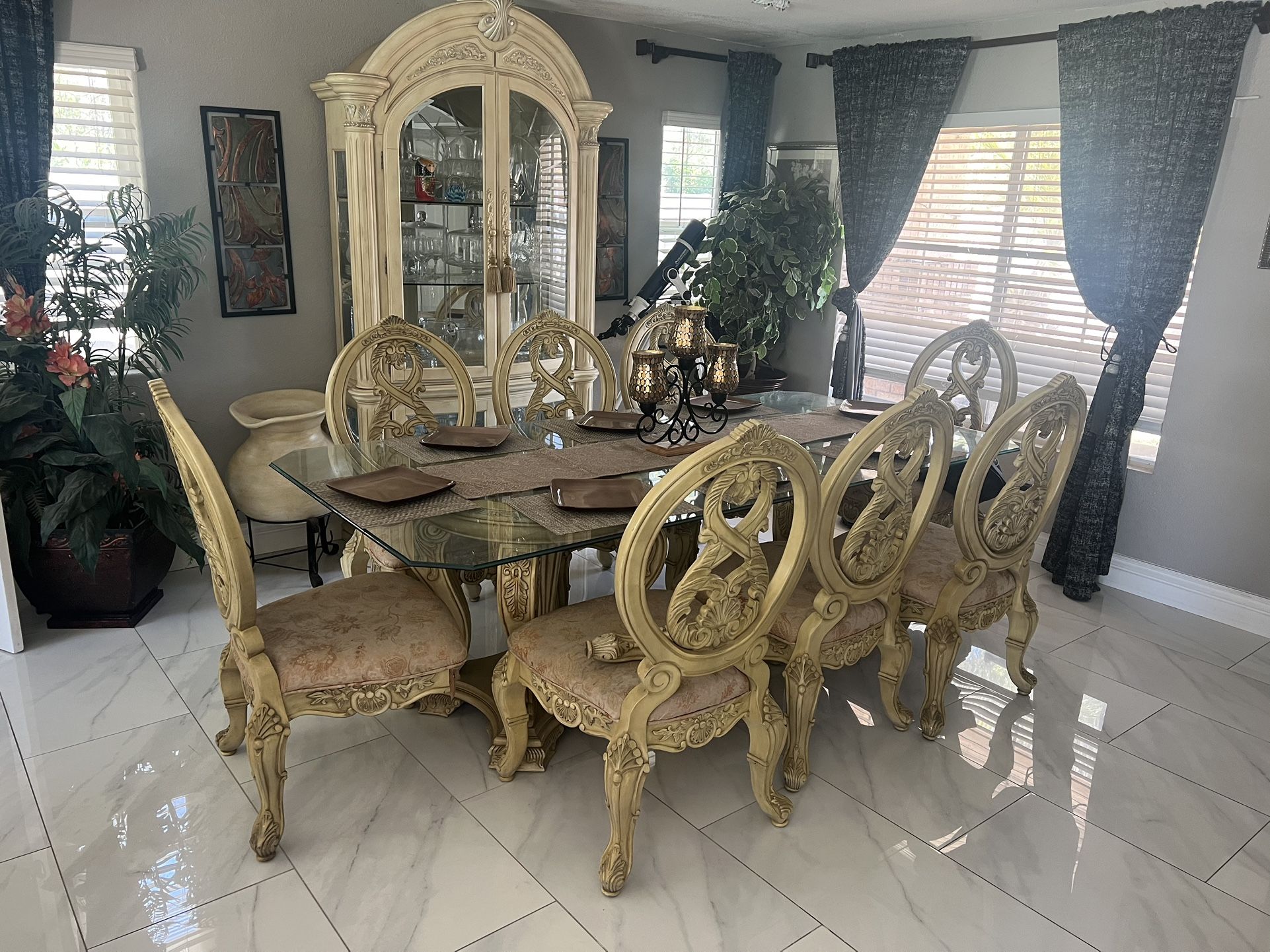 Montecarlo Glass Dinner Table For 8