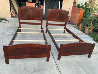 Camas twin $110 por las 2