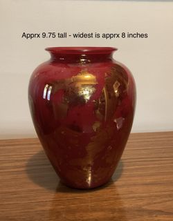 Vintage Beautiful Deep Red & Gold Vase