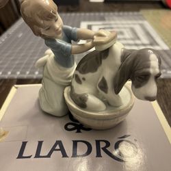 Lladro “Washing Dog”