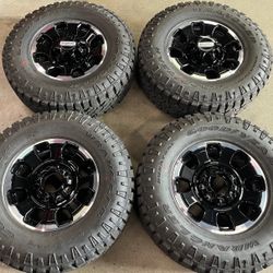 Ford F250 Super duty Tremor 18”  Wheels And 35” Tires 