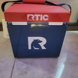RTIC 3 Gallon halftime water cooler - Brand New!