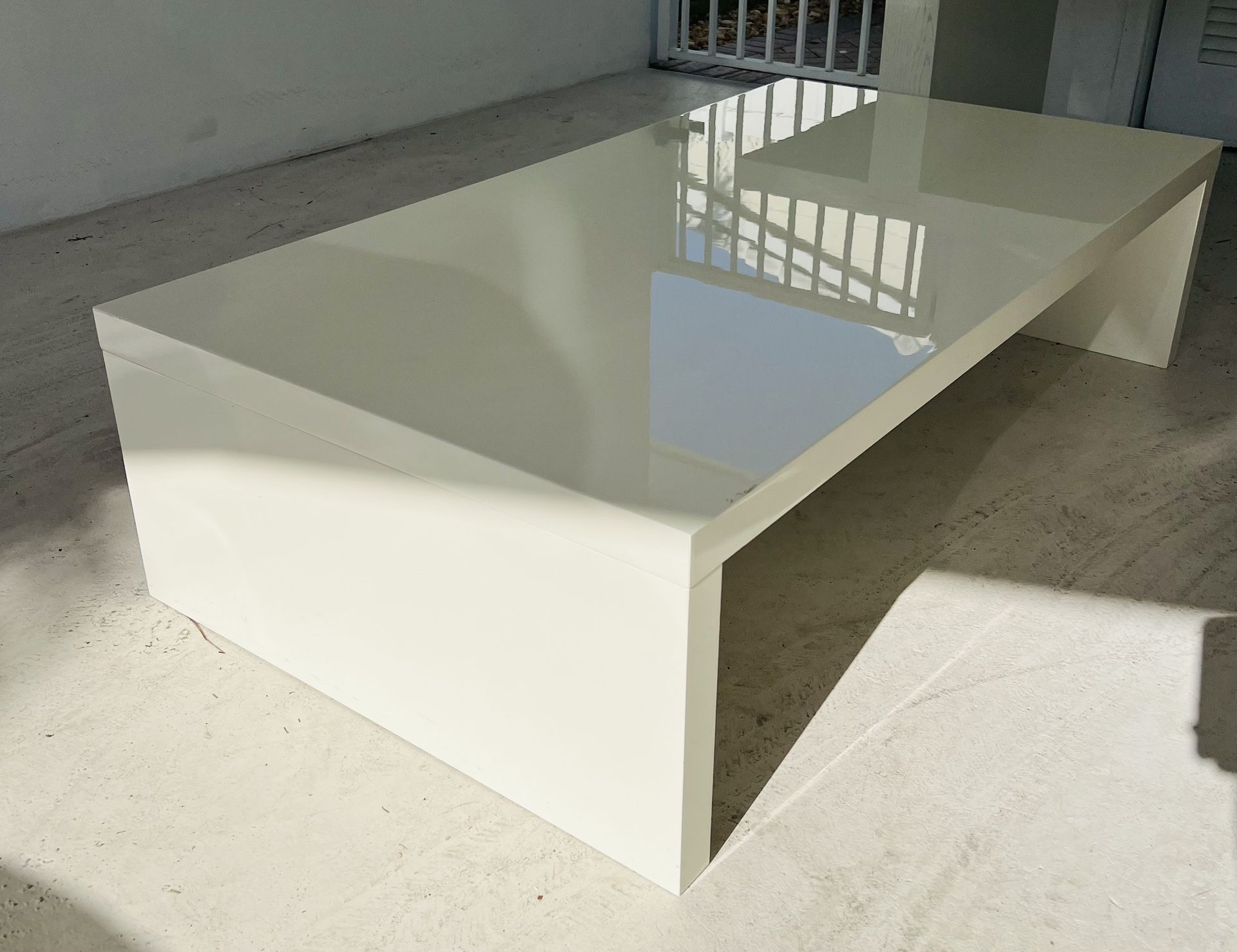 Amazing Coffee Table Stand Like New