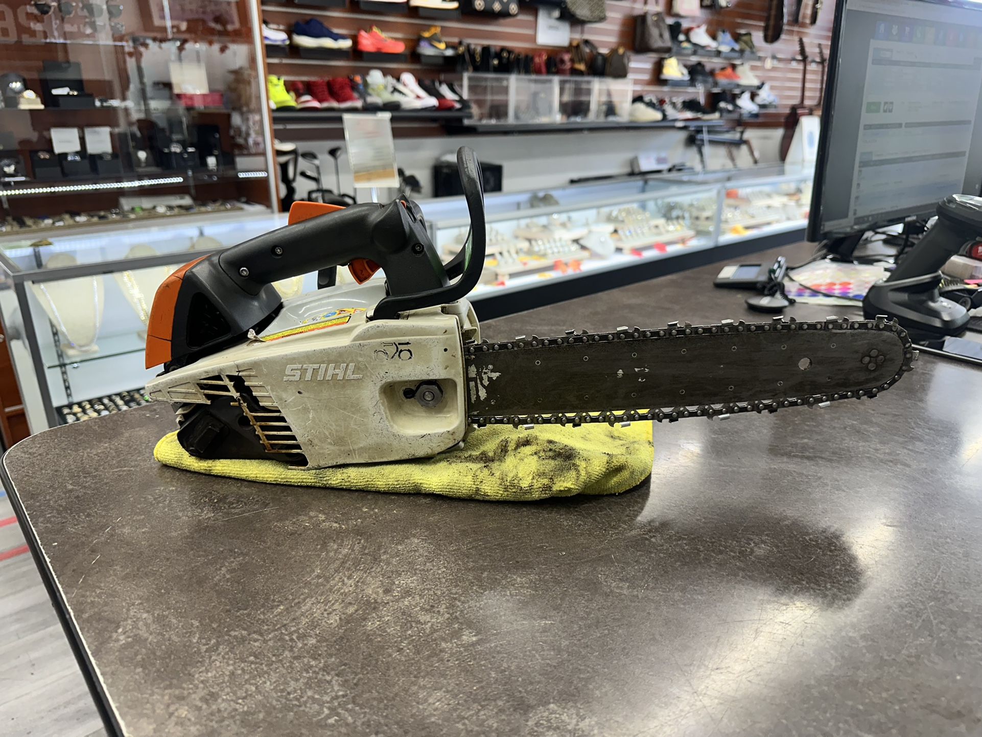 STIHL MS192T Compact Chain Saw - Gas powered