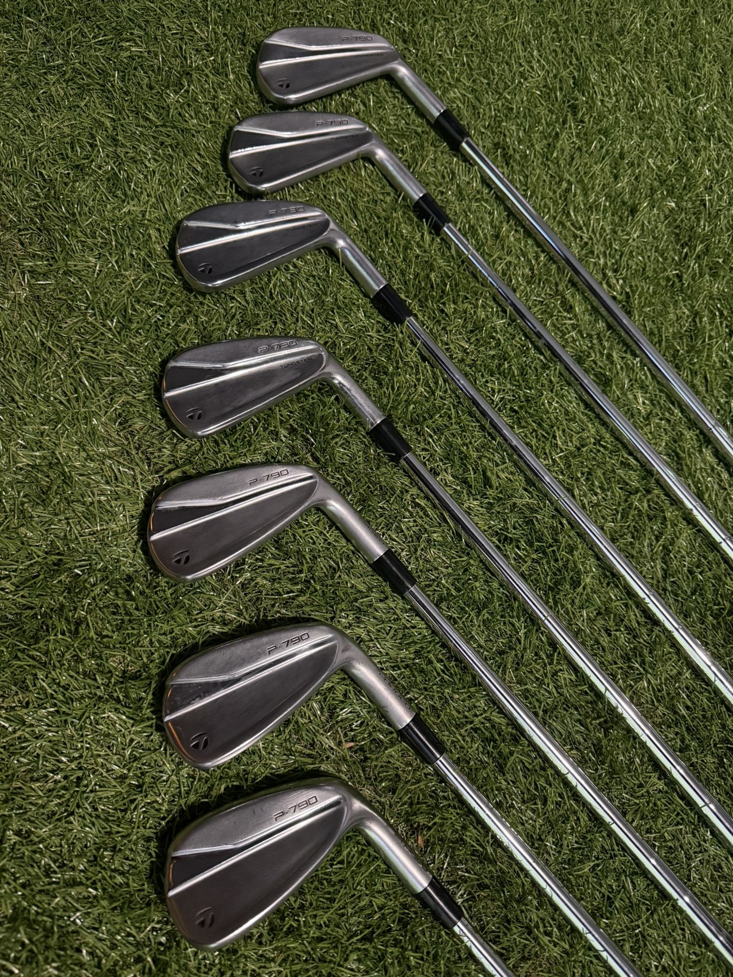 Ensemble de fers P790 4-PW, AW avec tiges en acier | TAYLORMADE | Iron Sets | Hommes | Golf Town Limited