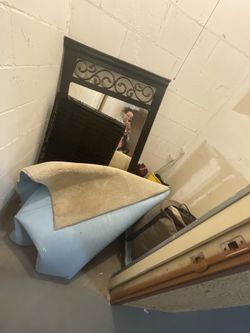 Moving out sale COME GRAB tonight