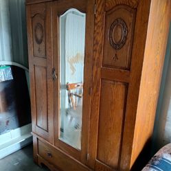 Armoire Wardrobe