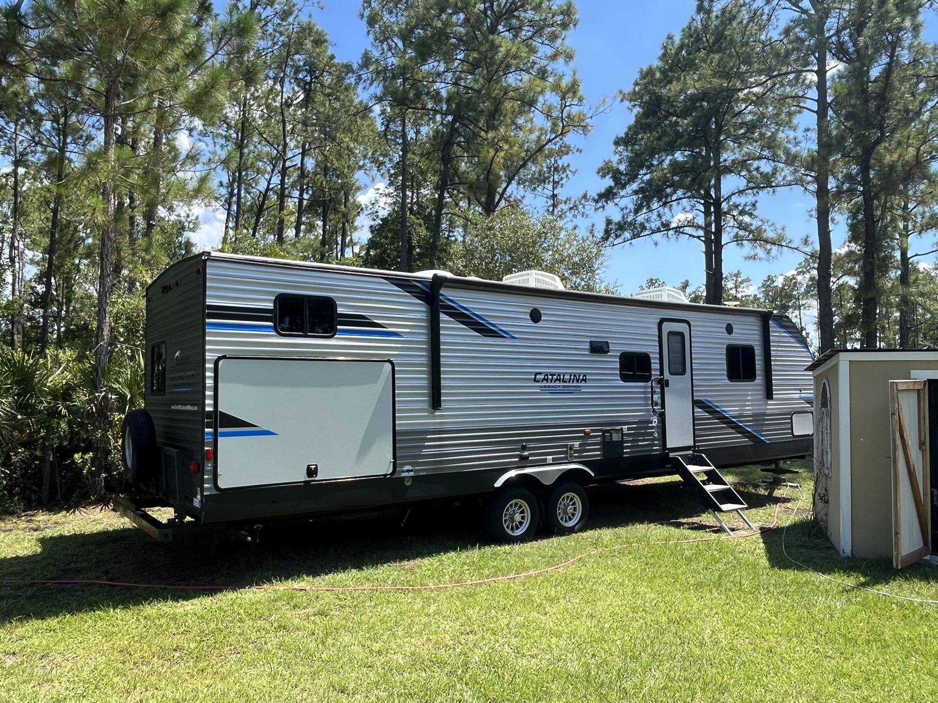 2022 Coachmen Catalina Legacy Edition 343BHTSCK