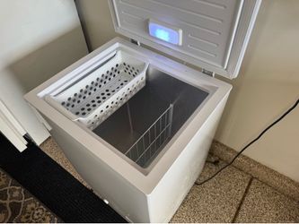Vissani 5.0 cu. ft. Chest Freezer