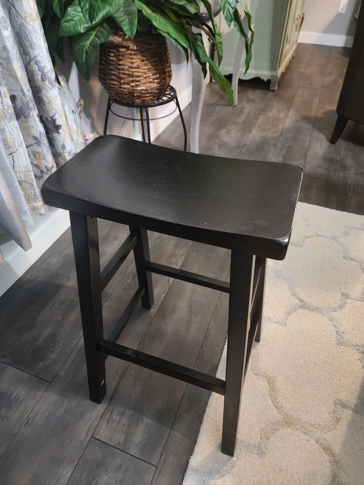 5 Sturdy black wooden bar stools, .