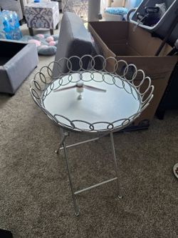 Decorative Mirrored Accent Table – 18" Wide × 27" Tall