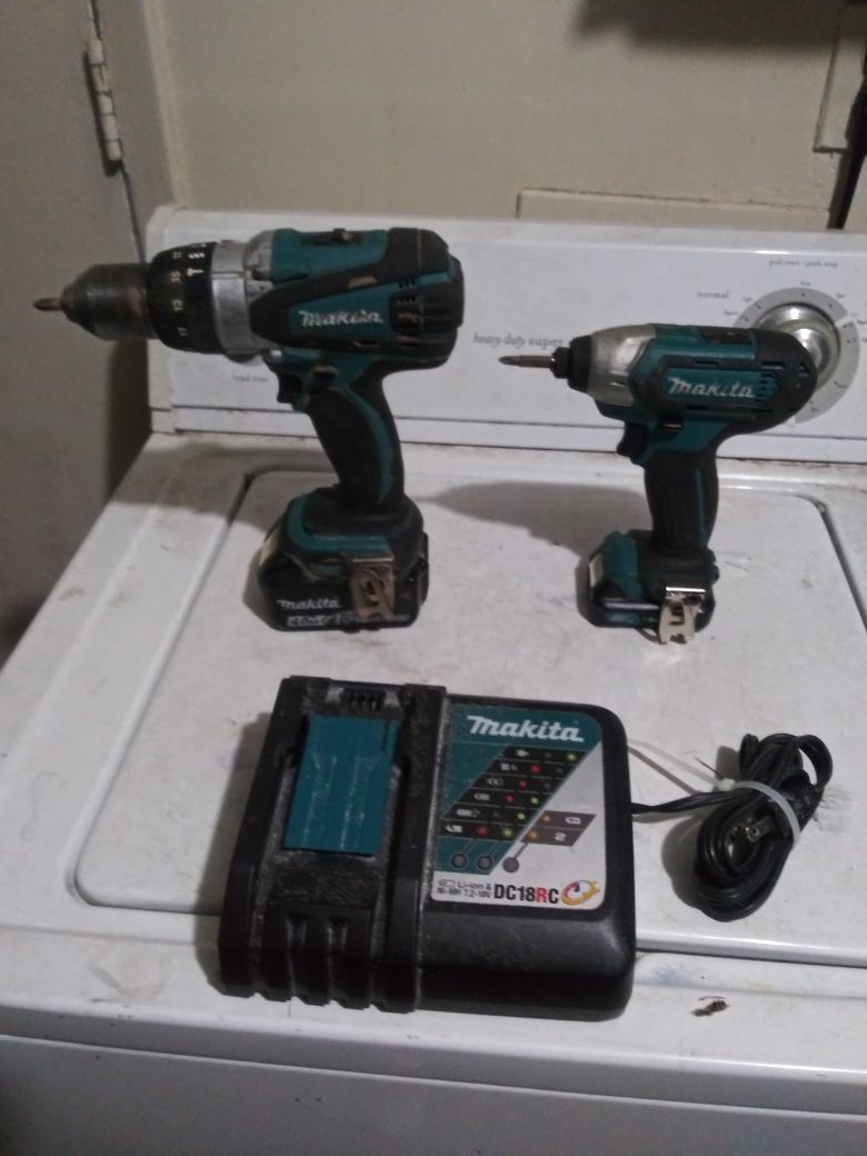 MAKITA hammer drill 18v. And impact 12v. Charger working Exellent