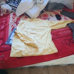 Yellow Long Sleeve Lightweight Sweatshirt Type Brand New Sz S Runs Big 