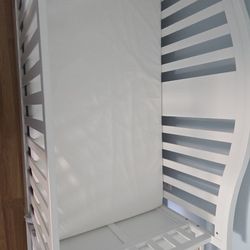 Grib Excellent Condition Barely Used With Mattress 