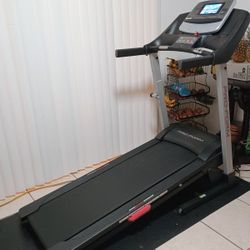 ProForm City T7 Smart Treadmill - Touchscreen(Delivery Available)