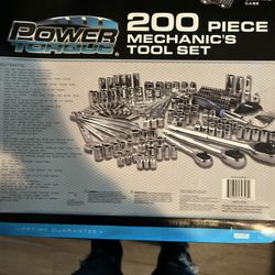 New 200 Pc Mechanic Tool Box