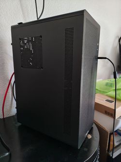 Windows 10 Black Mid-Tower Desktop PC