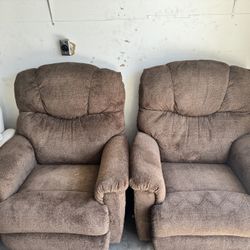 Set Of 2 Lazy boy Recliners