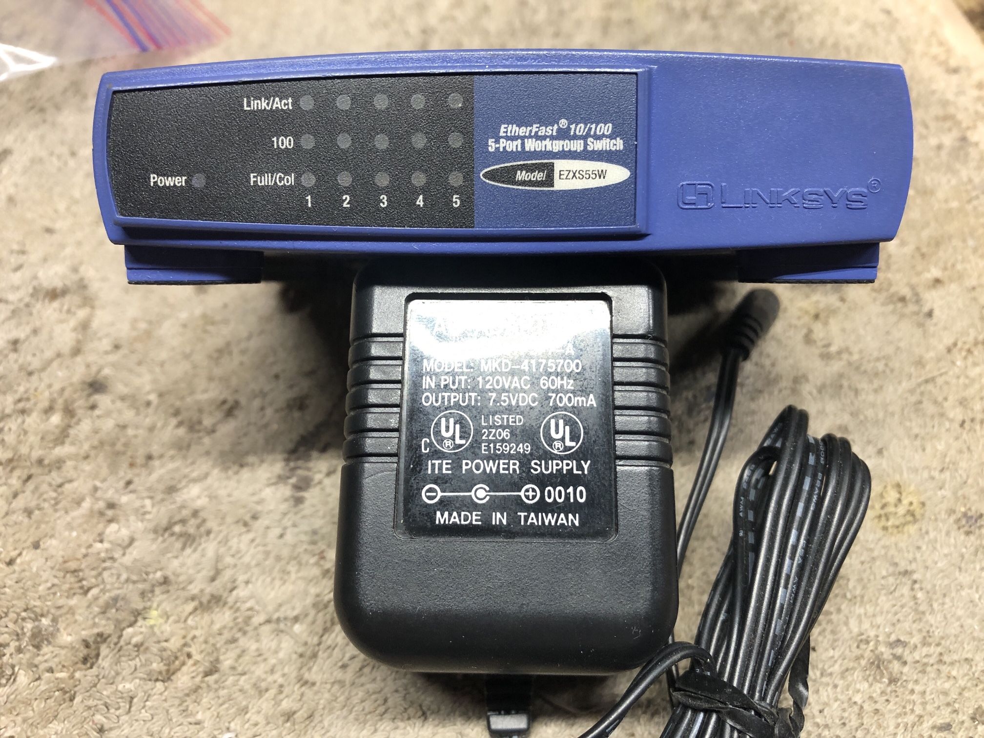 Linksys EZXS55W 10/100 5-Port Workgroup Network Switch