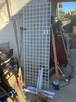 Set of three grids with only two sets of legs