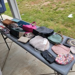 Lot Of 18 Womens Mixed Purses & Handbags - Selling All Together