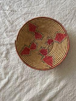 Round Woven Straw Basket Tray