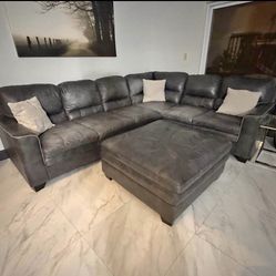 Gray Sectional With Ottoman 
