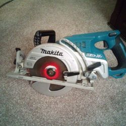 36:V Makita Worm Drive Saw Only Has Two Hrs On It Works Great