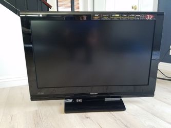 Toshiba 32 inch, 720. Used only once.