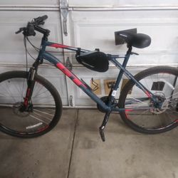 GT Adult Mountain Bike