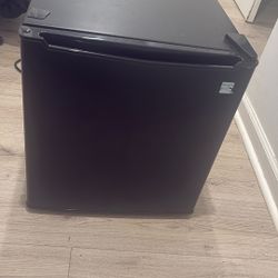 Clean Mini Fridge 