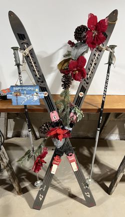 Decorative skis, Ski Lodge Signs, Ornaments