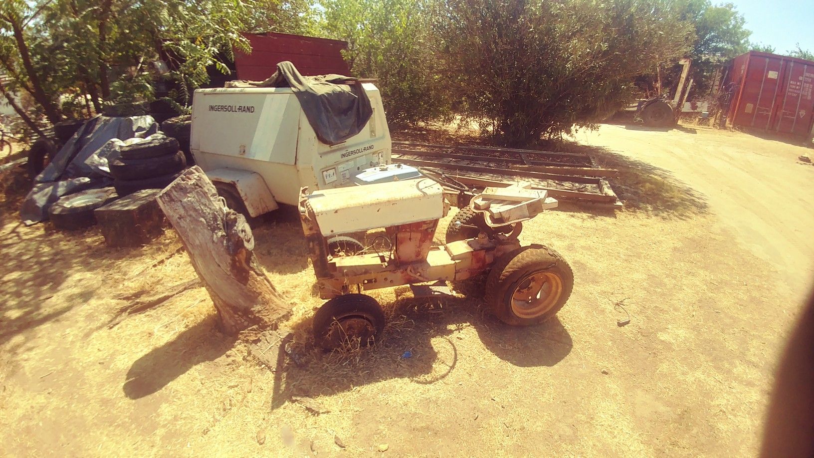 Old garden tractor