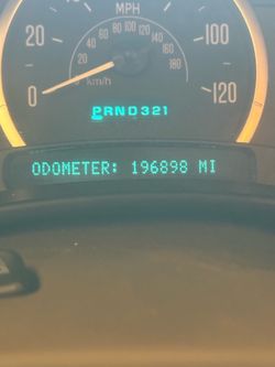 2004 Cadillac Escalade (salvaged title)