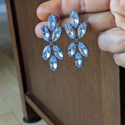 Stunning Vintage Clear Cubic Zirconia Crystal Chandelier Drop Earrings 2” Chic! Timeless Classic Classy. 
