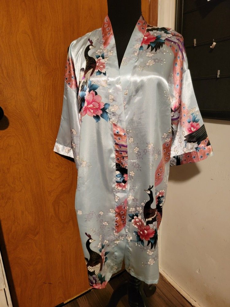 Women's Short Floral Kimono Robe Peacock and Blossom Bathrobe Size Small