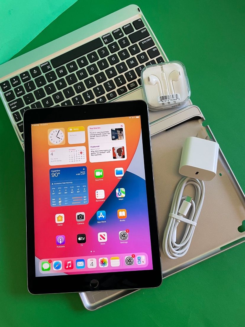 Apple IPad 6th Generation (9.7” Retina / Touch ID / IOS 17) 32GB with keyboard, pen & Accessories (128gb $199) 